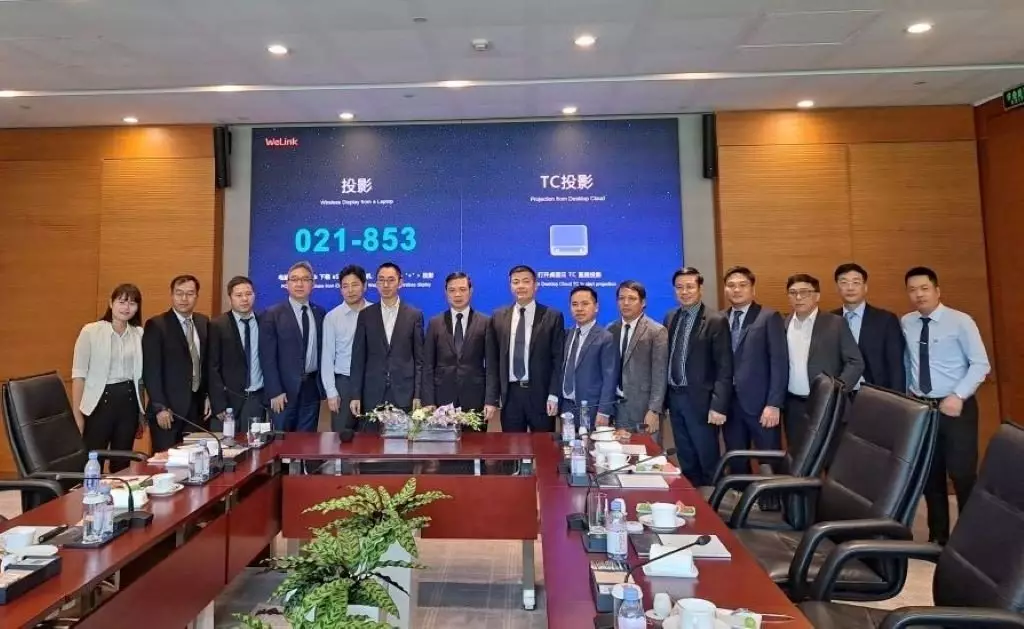 Đồng chí Đỗ Hữu Huy và đoàn công tác thăm và trao đổi với lãnh đạo Tập đoàn Huawei