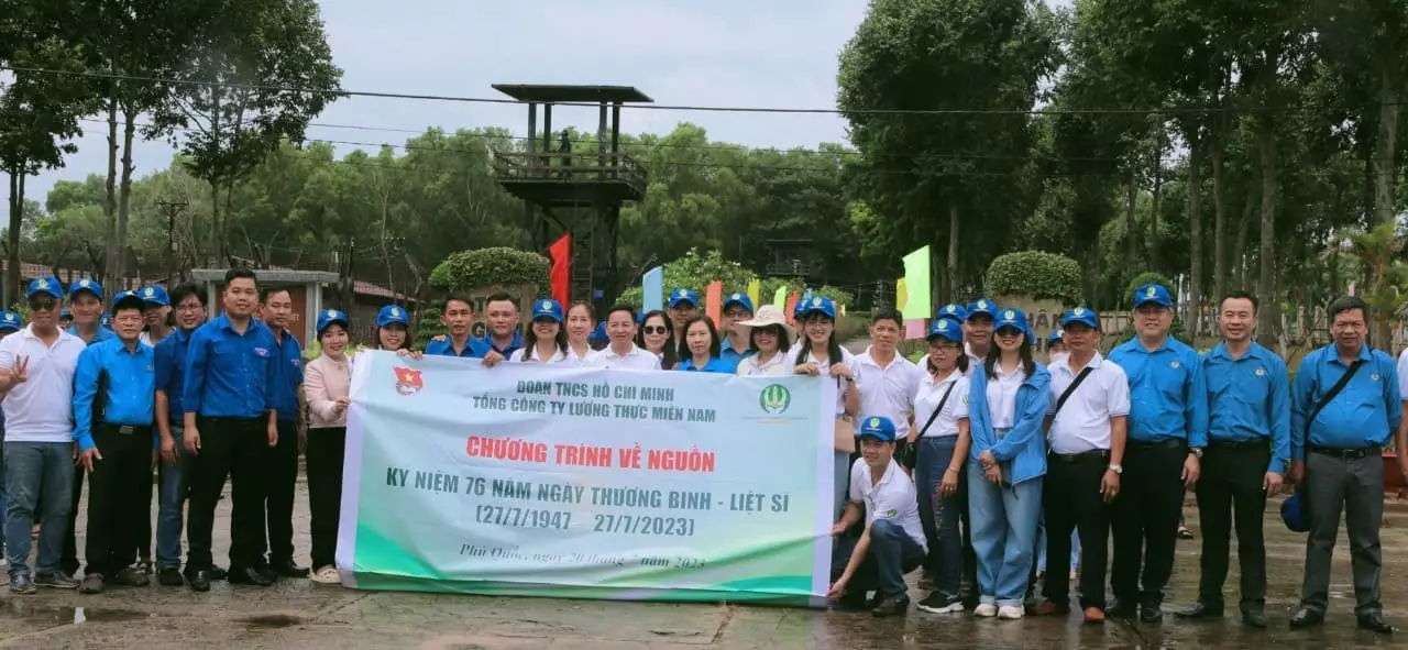 Đoàn Thanh niên Tổng công ty Lương thực miền Nam tham quan về nguồn kỷ niệm 76 năm ngày Thương binh - Liệt sĩ