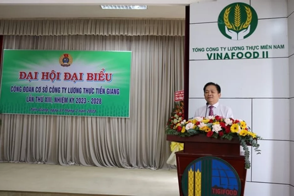 Ông Ngô Thanh Vân – Bí thư Đảng ủy, Giám đốc Công ty phát biểu tại Đại hội